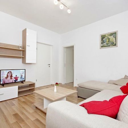 Apartments Andela Makarska Exterior foto