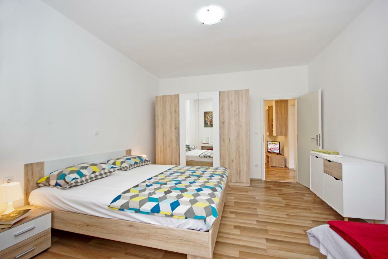 Apartments Andela Makarska Exterior foto