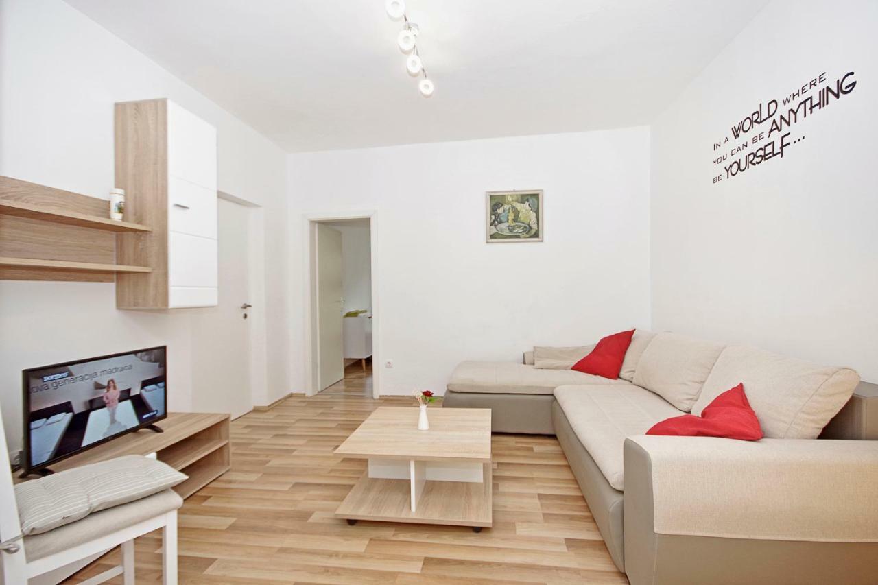 Apartments Andela Makarska Exterior foto